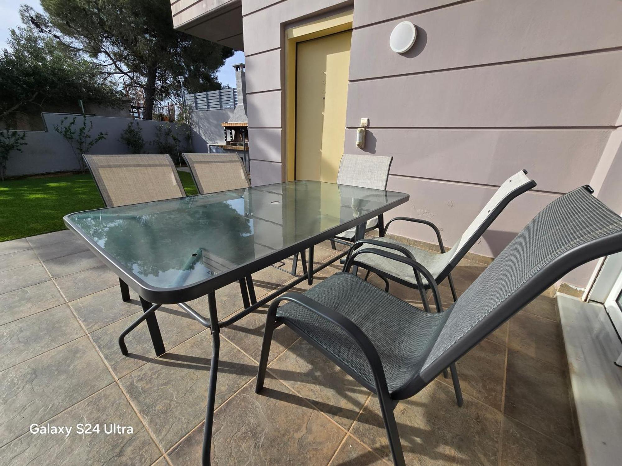 Harry'S Apartment Lagonisi Exterior photo